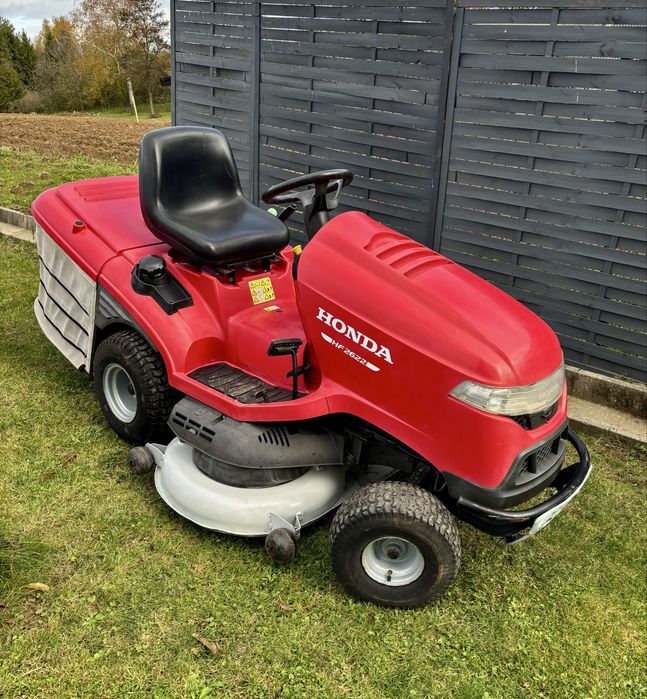 HONDA HF2622 22KM V-Twin traktorek kosiarka