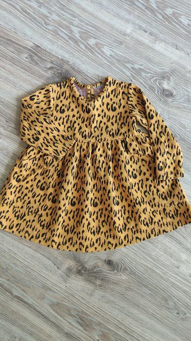 Sukienka z długim rękawem