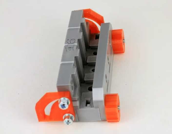 Кондуктор універсальний для конфірматів та шкантів  ДСП 16 і 18