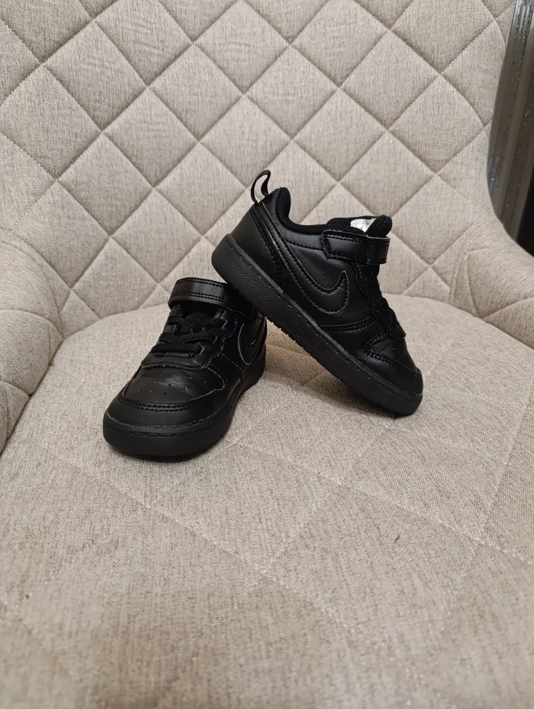Кроссовки.  Nike