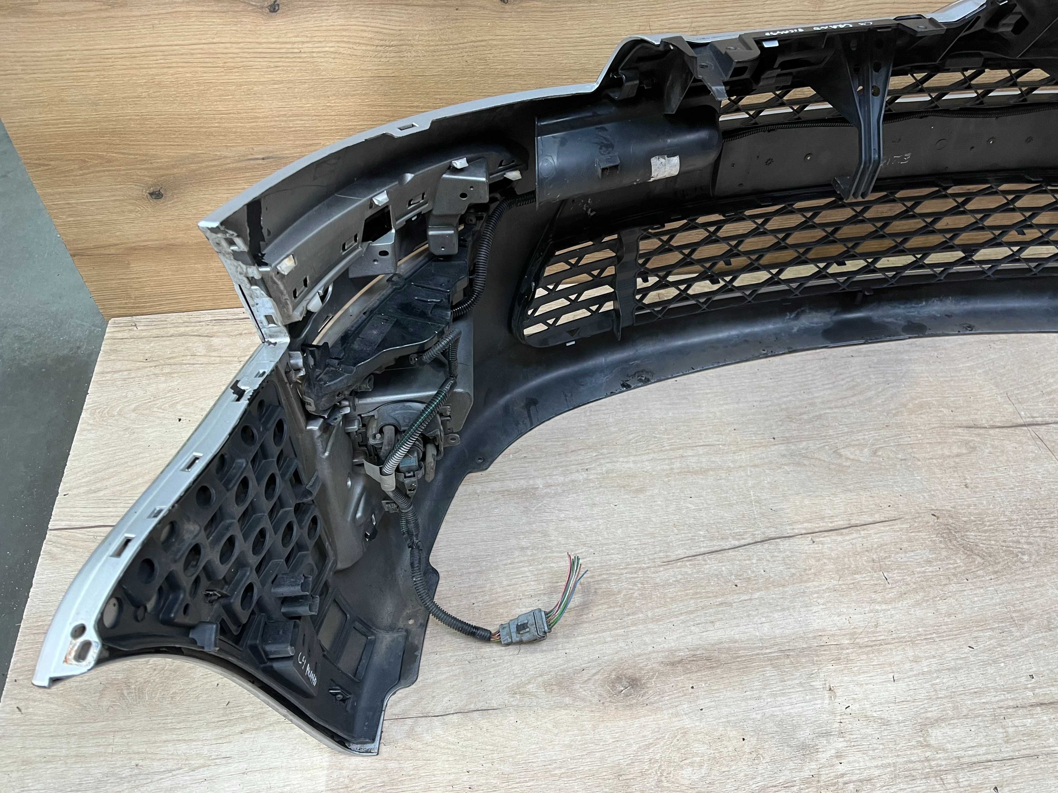Zderzak przedni Citroen C4 Picasso Lift Led kolor ezrc