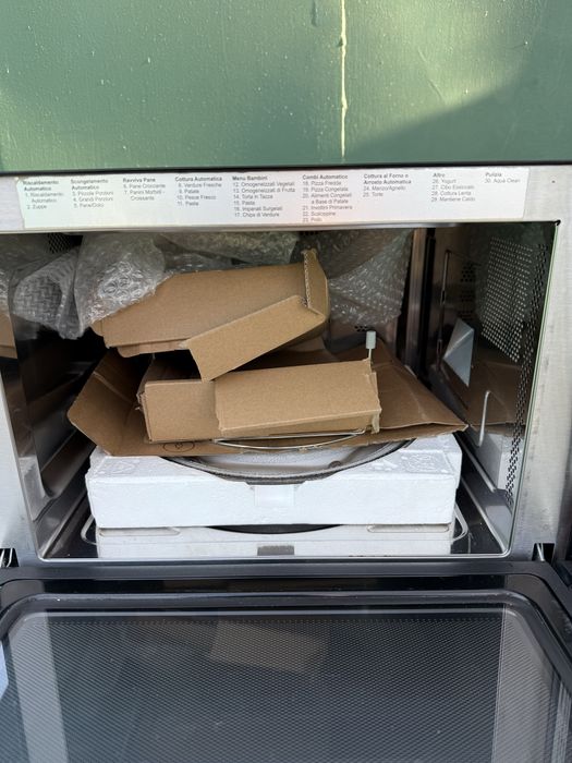 !!!WYPRZEDAŻ!!! Panasonic NN-C69KSMEPG Kuchenka mikrofalowa 30l, 1000W