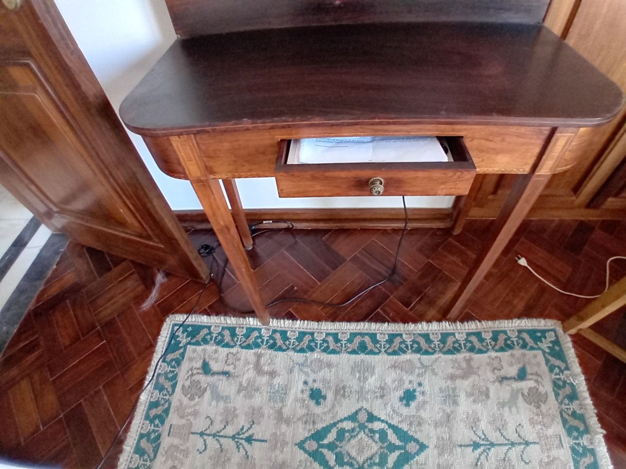 Mesa de jogo de abrir com perna de cancela