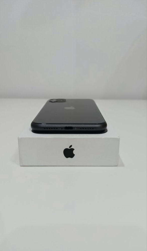 Iphone 11 z pudełkiem
