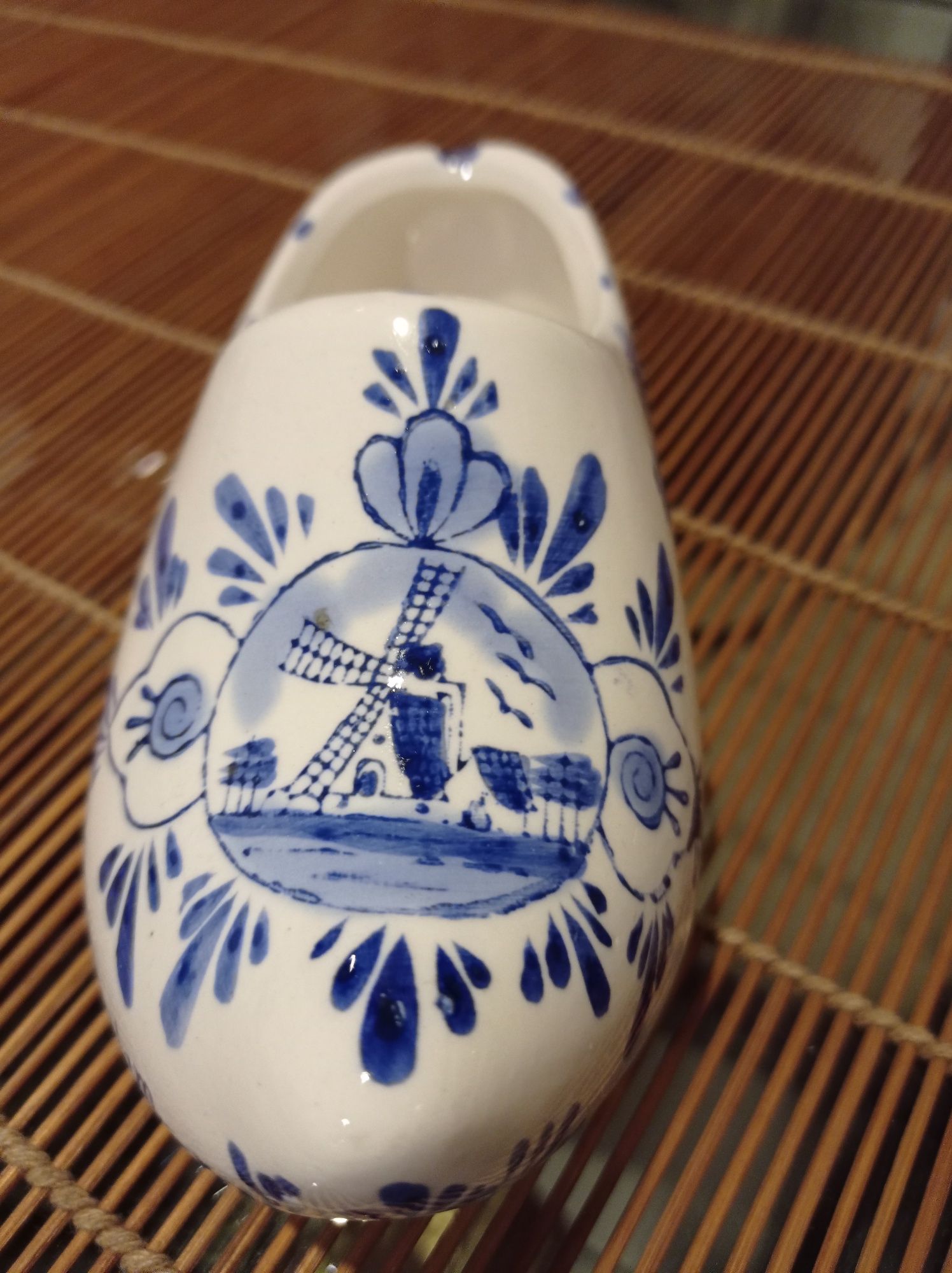 Manteigueira e soca de porcelana Delft