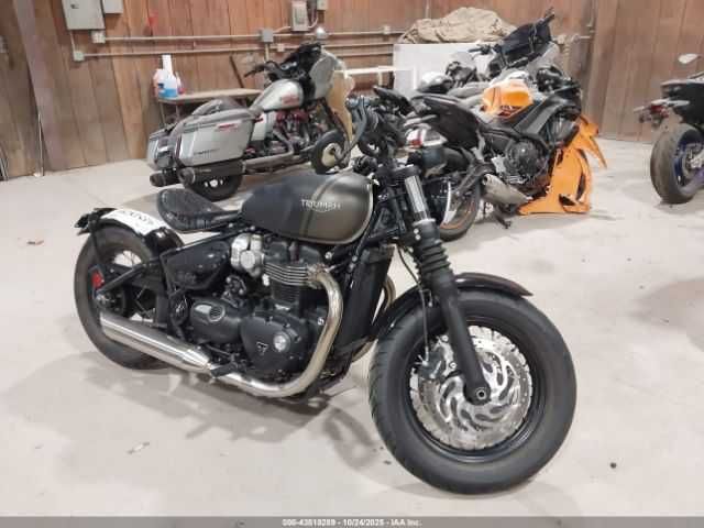 Triumph Motorcycle Bonneville Bobber 2022