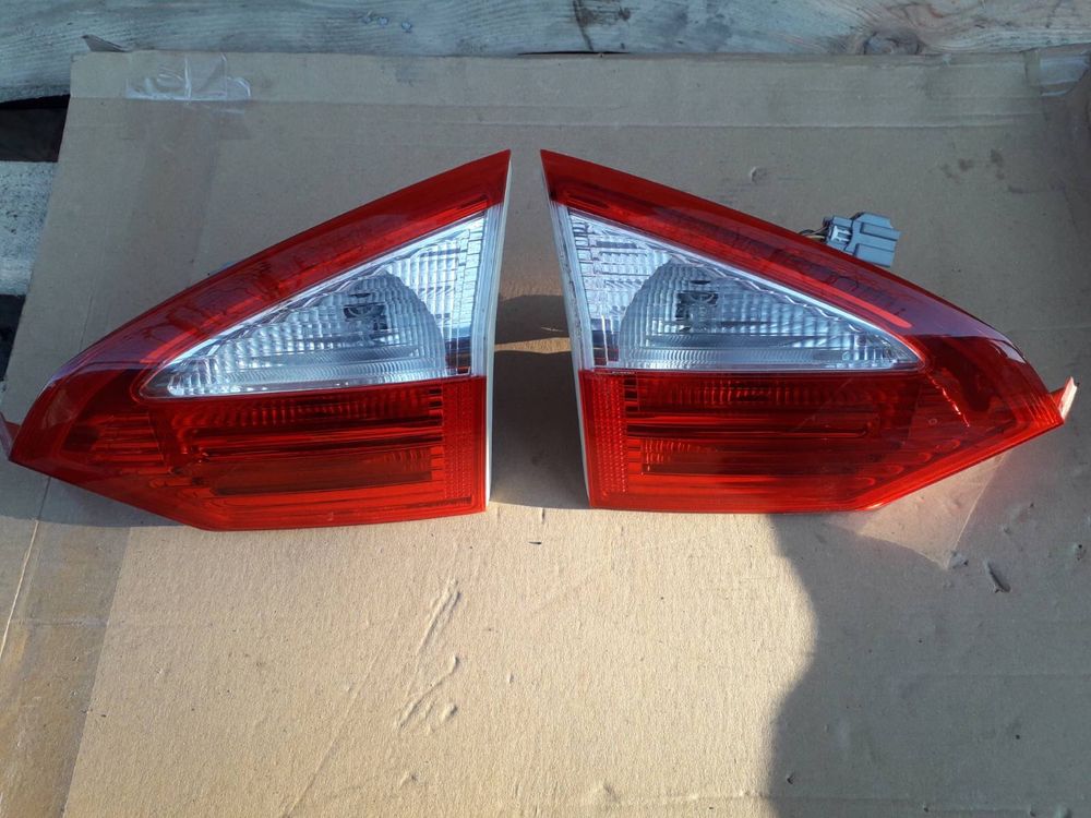 Ford fiesta mk7 usa стопы в крышку багажника