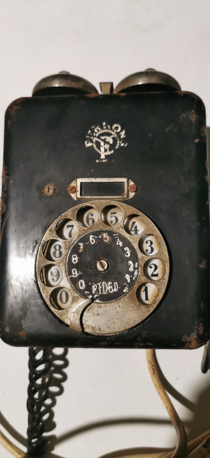 Антикварный телефон Perkons Riga 20e года.