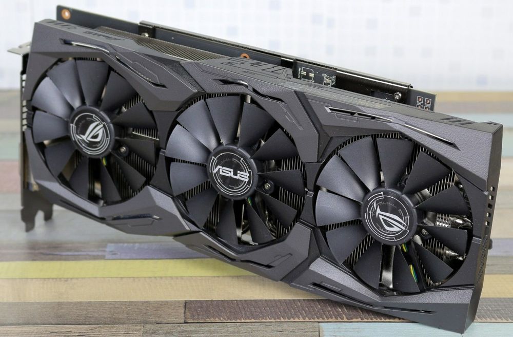 Продам Видеокарту ASUS ROG Strix Radeon RX 580 с 8 ГБ