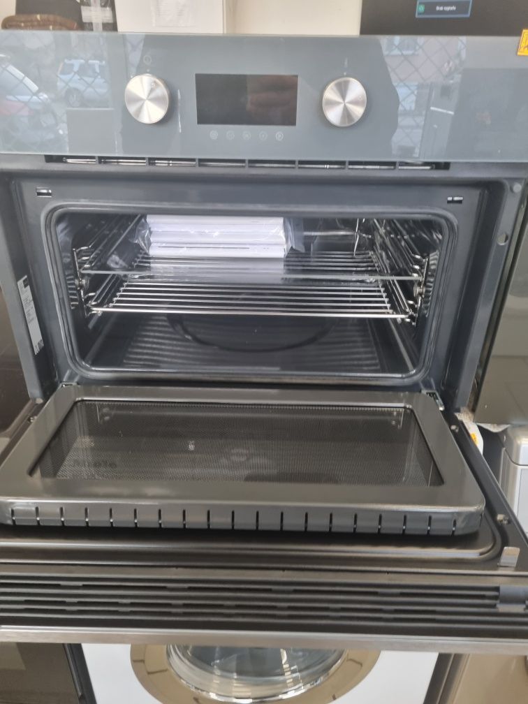 Piekarnik kompaktowy z funkcją mikrofali Teka HLC8440CST szary