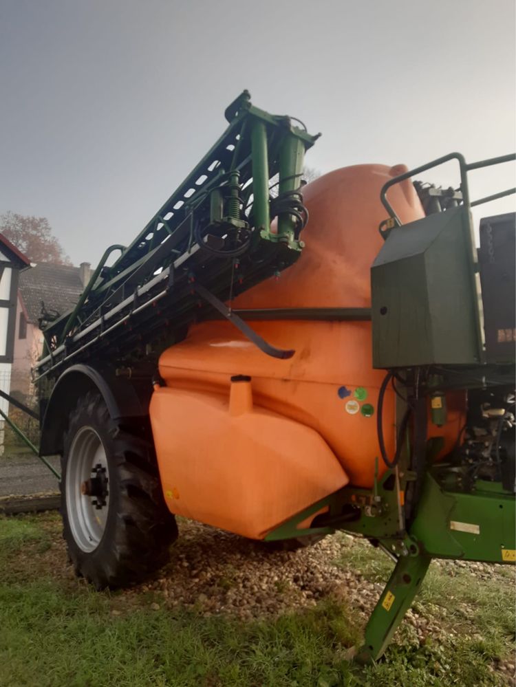 Opryskiwacz Amazone UX 5200 belka 36 m