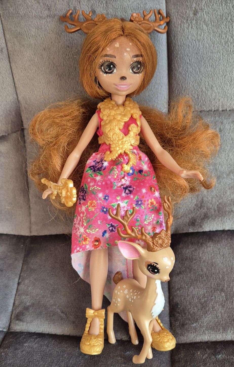 Enchantimals Royal Lalka Królowa Queen Daviana Jelonek Grassy Mattel