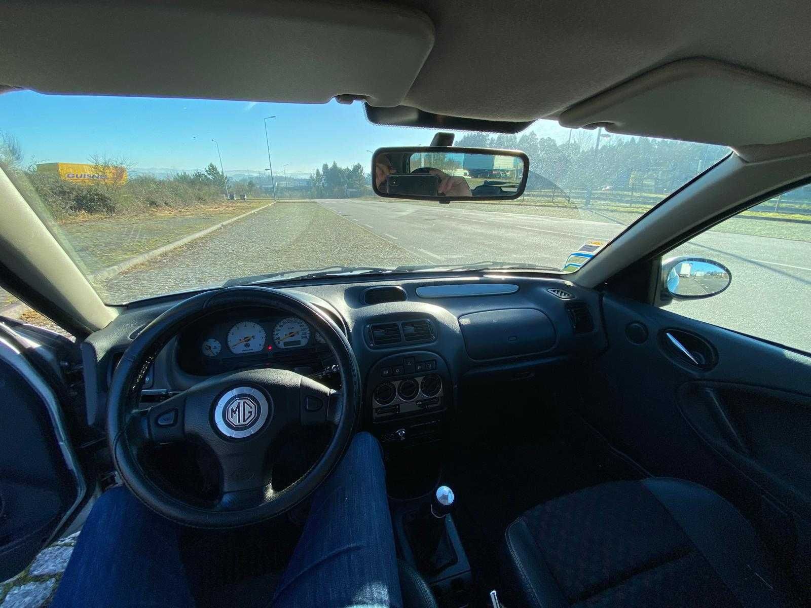 Vendo  MG ZR 1.4i 16v com 105cv a gasolina e GPL ESTÁ A ANDAR