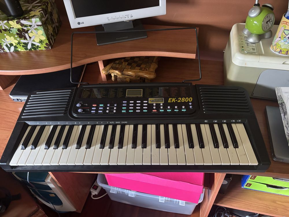 Teclado eletronico EK 2800