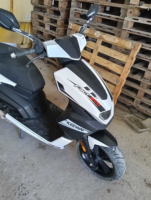 Keeway 50 CC. Como nova