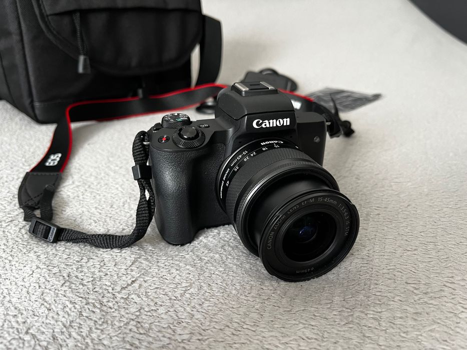 Máquina Fotográfica Cânon M50