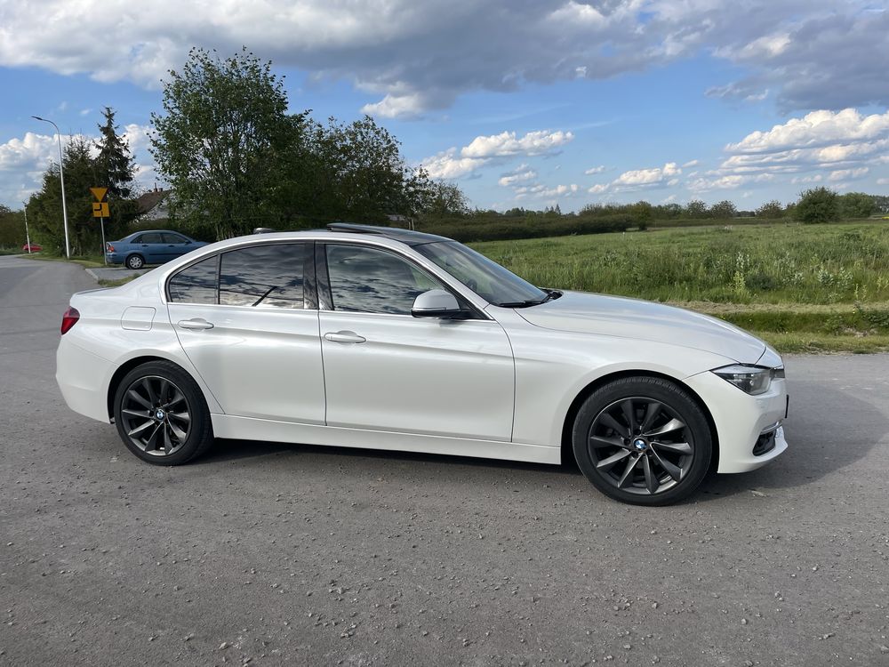 Bmw F30 LCI 330i xDrive Luxury Line