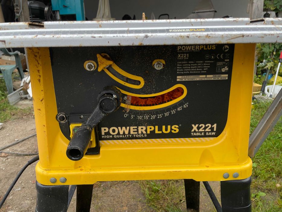 piła krajzega przenośna 220 v