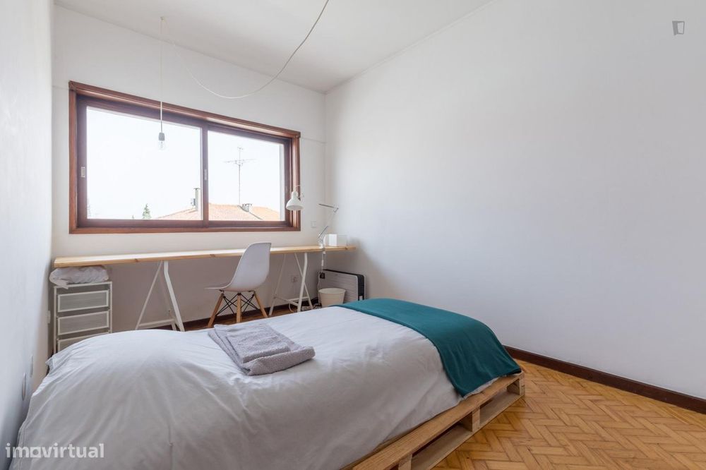 149811 - Pleasant single bedroom near...