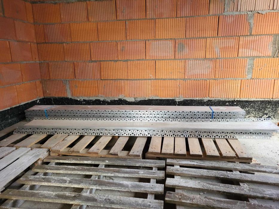 Profile wykończeniowe cokołowe METPOL 203 mm, dł. 2,5 m (16 szt.)