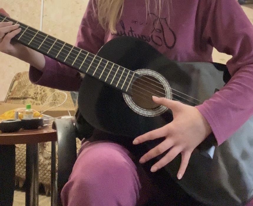 Класична гітара 4/4 + подаруночки