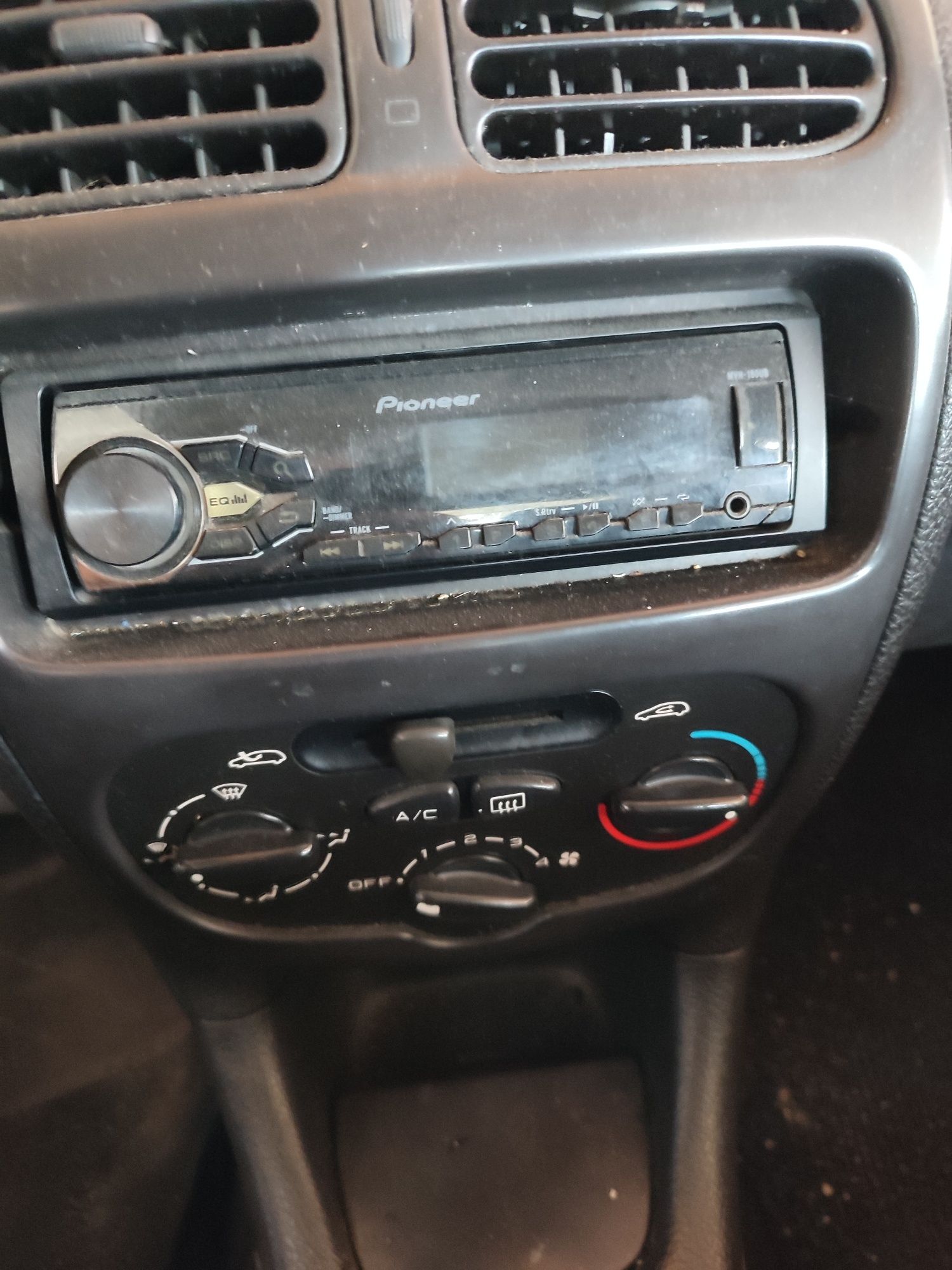 Peugeot 206  1.1
