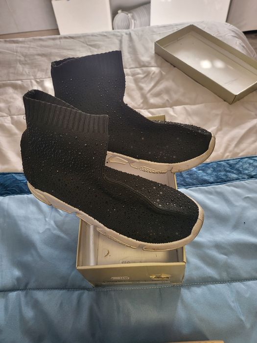 Sapatos classicos de homem pretos ,2 mini botas de senhora 40.