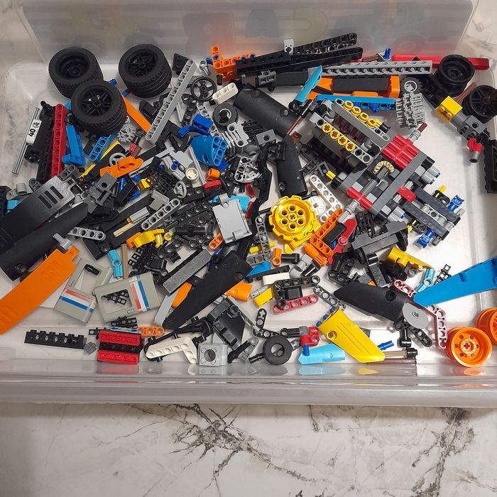 Lego technic, оригінал. Вага 3,15 кг. 700 грн за 1 кг