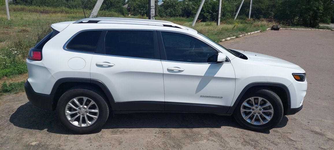 Продам Jeep Cherokee 2,4 2019