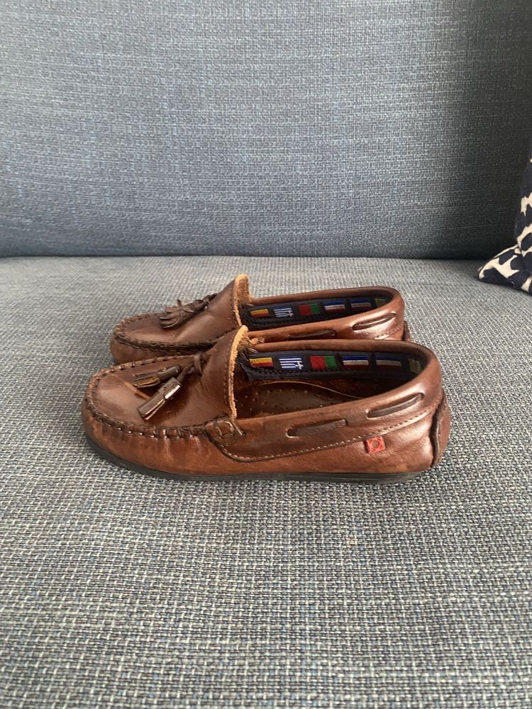 Sapatos Castanhos Marujo