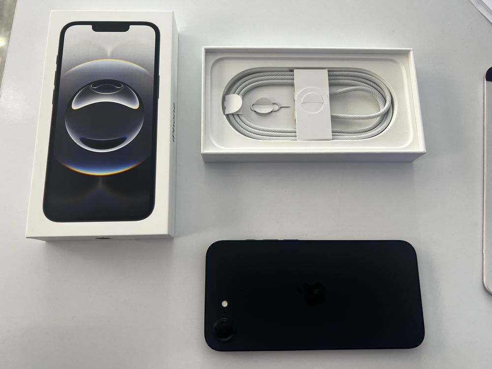 Iphone 16e 128gb nowy, 12msc gwarancji producenta