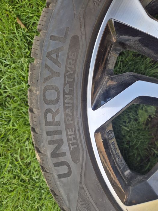 Koła zimowe 5x114,3  18 7,5J oryginalne KIA