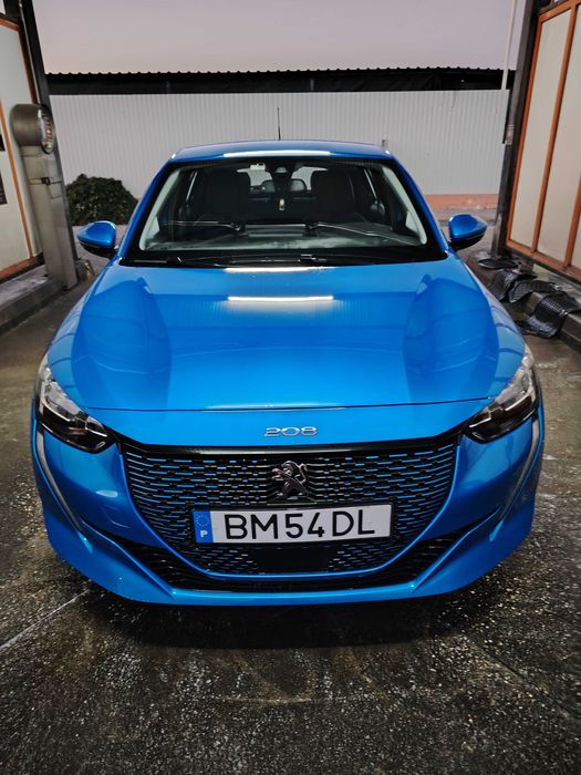 Peugeot e 208, garantia baterias 8 anos ou 160 000 km