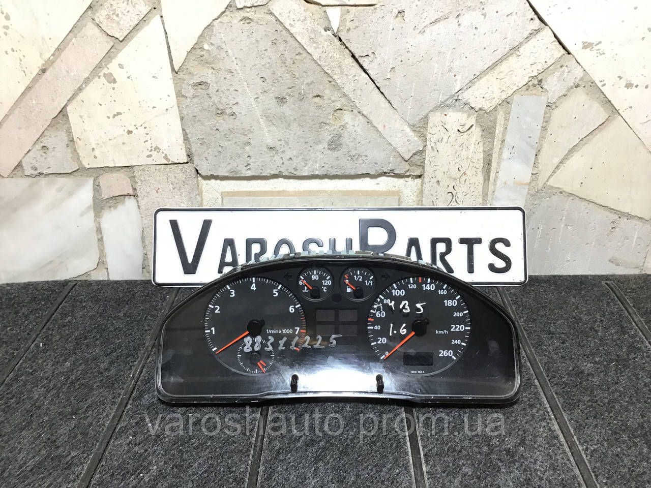 Панель приладів 8d9919033c Audi A4 B5 1.8 20v