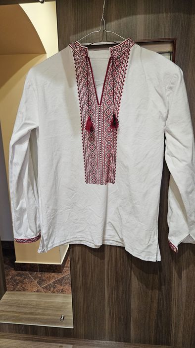 Дитяча вишита  сорочка  і сорочка8-10років VANS на 6-9років