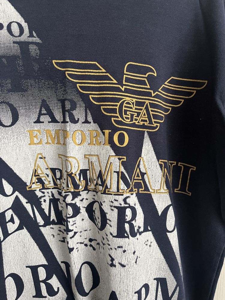 Granatowy t shirt emporio armani