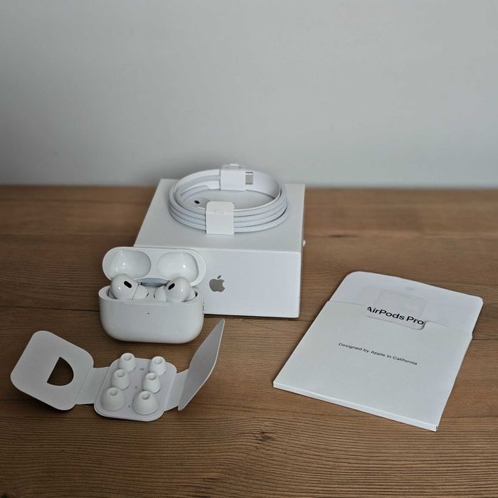 Apple AirPods Pro 2 (USB-C) – stan idealny, komplet, jak nowe!