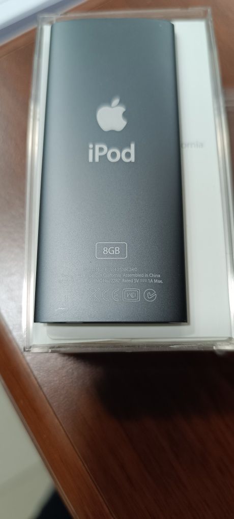 Apple iPod nano (4th Gen) 8 Gb