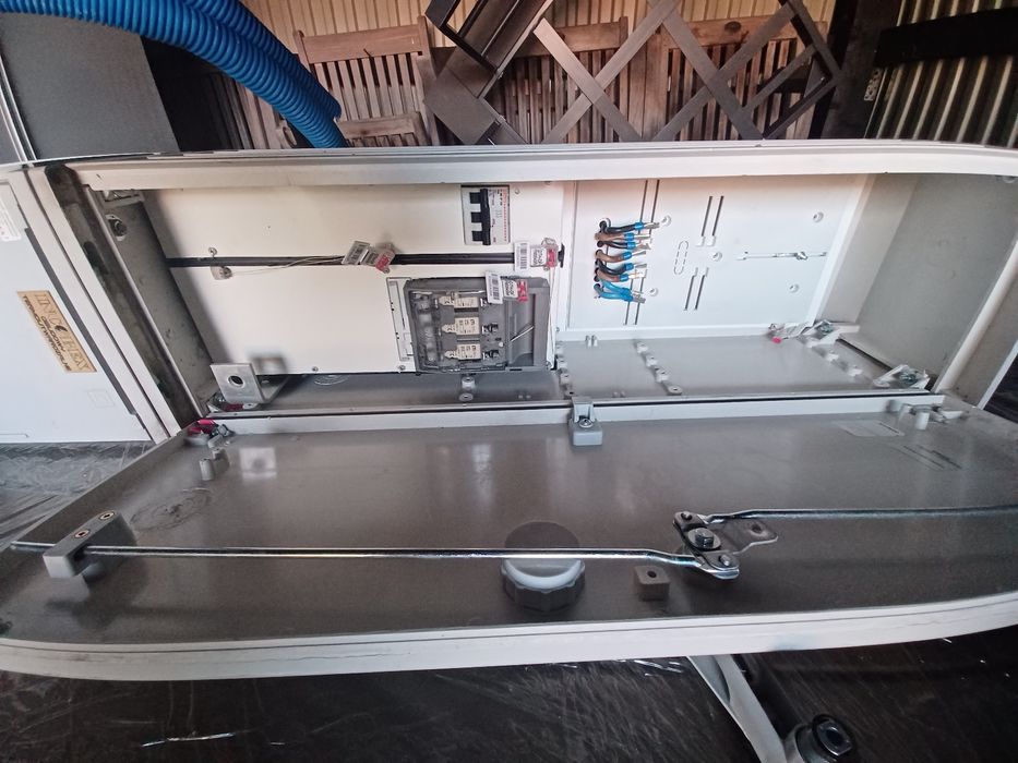 Skrzynka elektryczna  budowlana