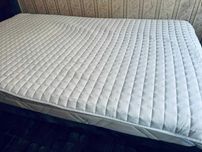 Sprzedam Materac marki Dreamzone 120x200 – jak nowy!