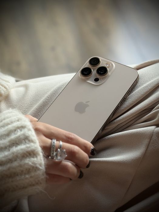 iPhone 16 Pro Max Desert Titanium, ideał, bateria 97%, gwarancja!
