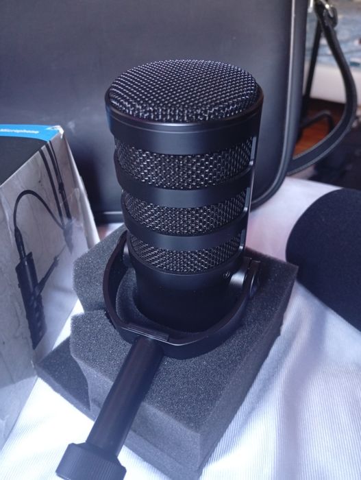 Microfone Samson Q9U podcast