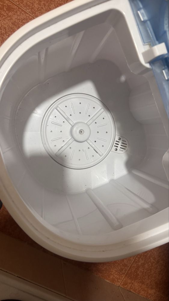 Mini Máquina de Lavar ADLER Branco