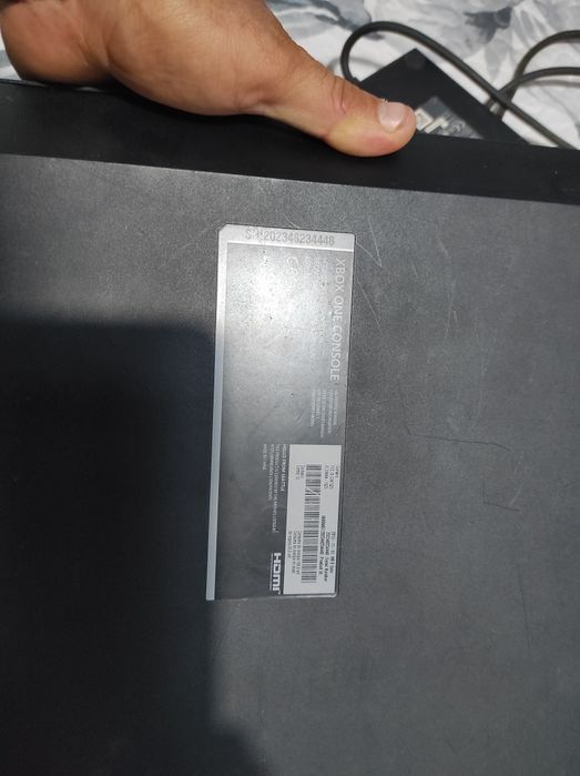 Xbox one 256GB + 1 jogo
