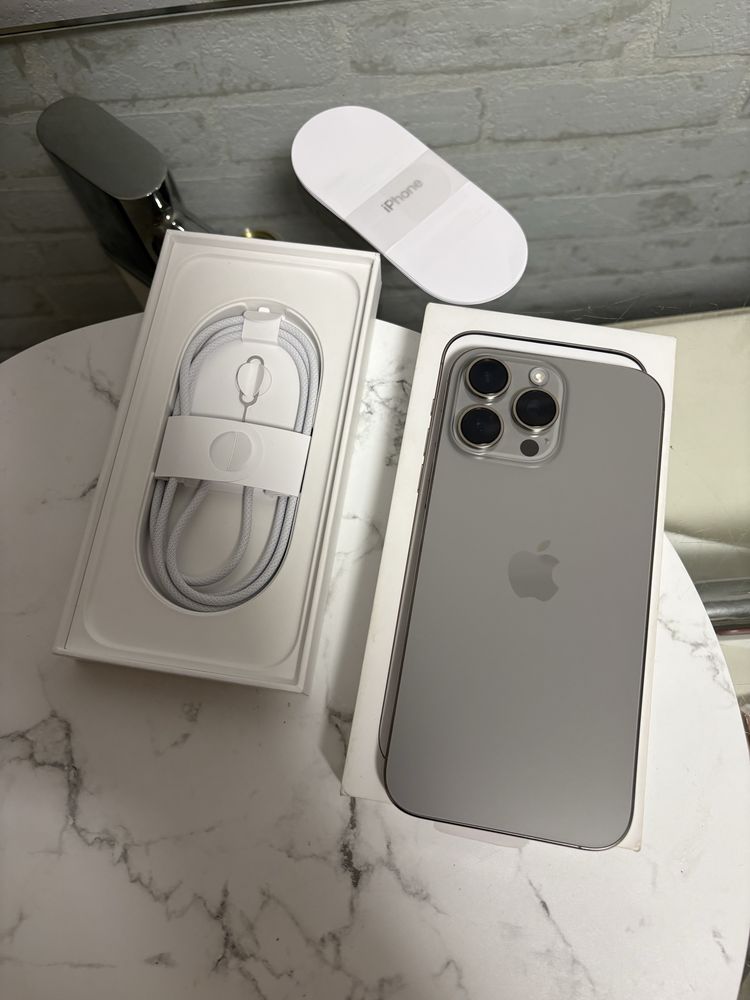 Iphone 16 pro max 256gb  titanium батарея 100% на гарантiї