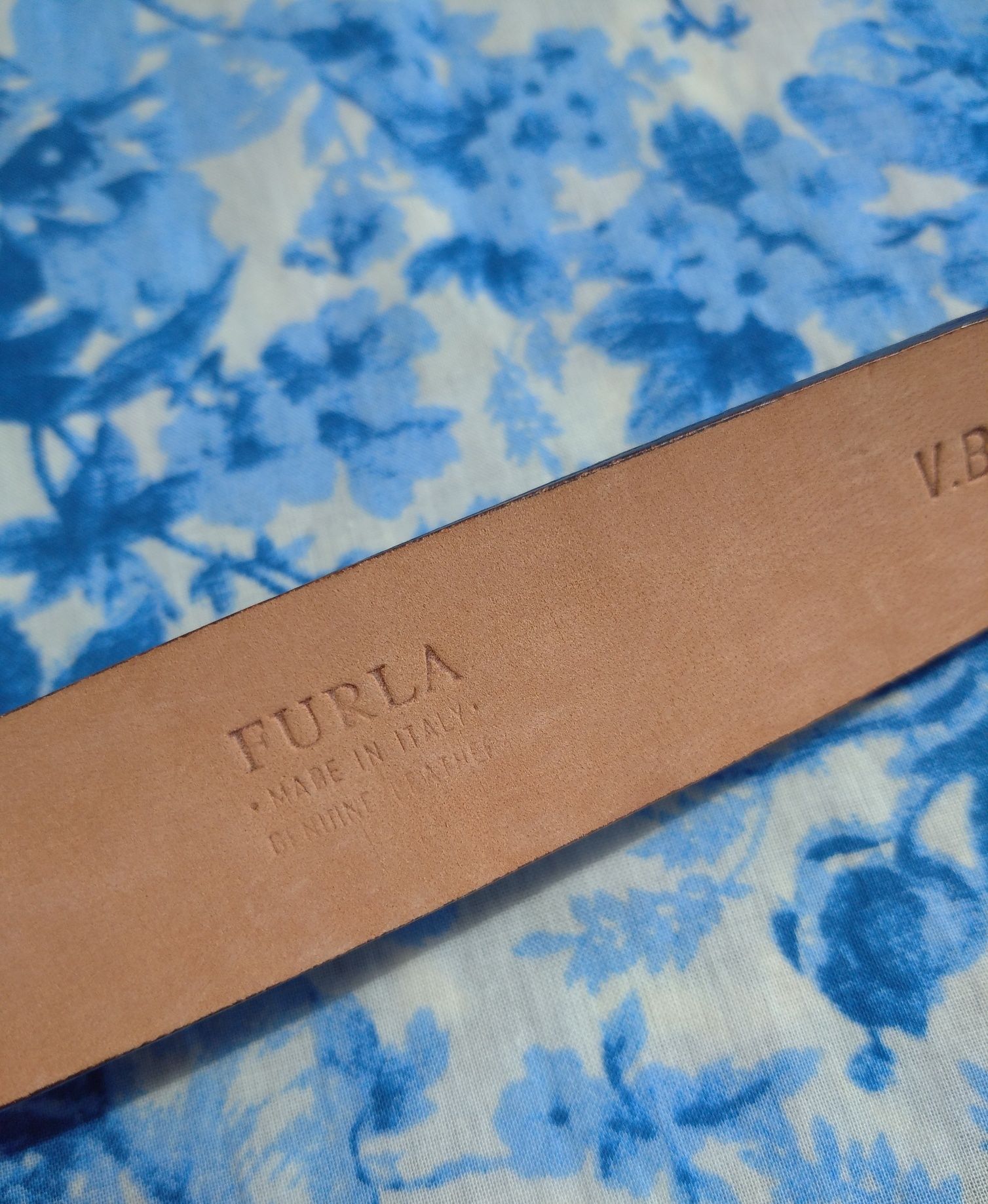 Вінтажний шкіряний ремінь Furla M синій із золотою пряжкою вінтаж пояс
