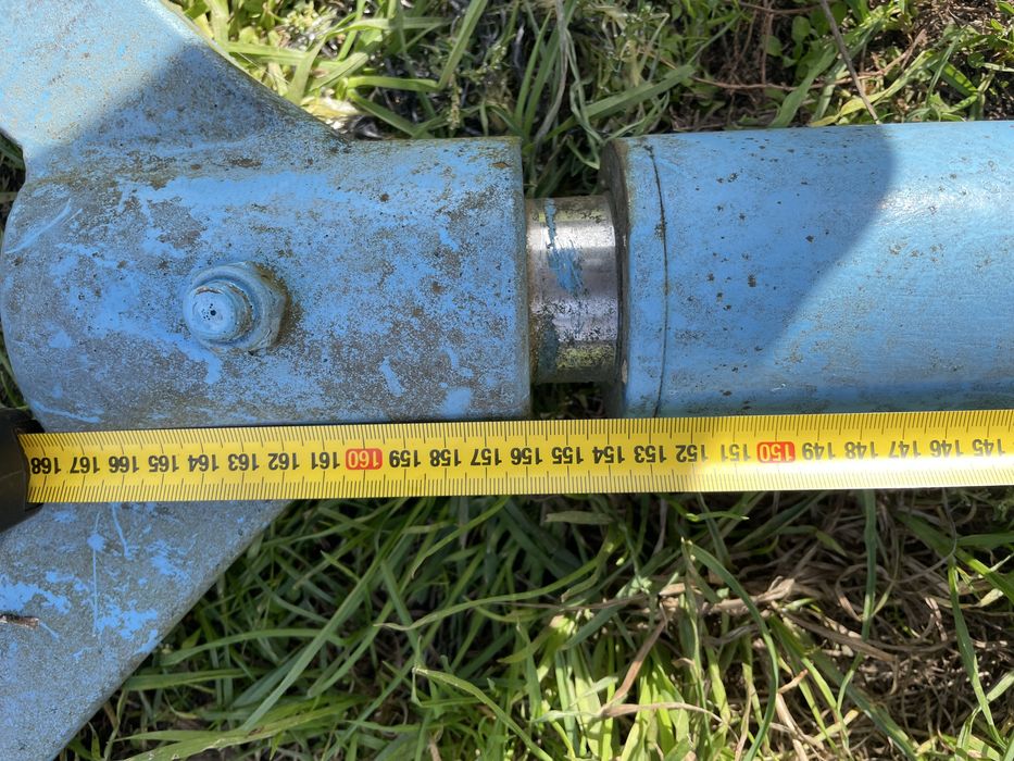 Siłownik hydrauliczny wysów drabiny dekarskiej