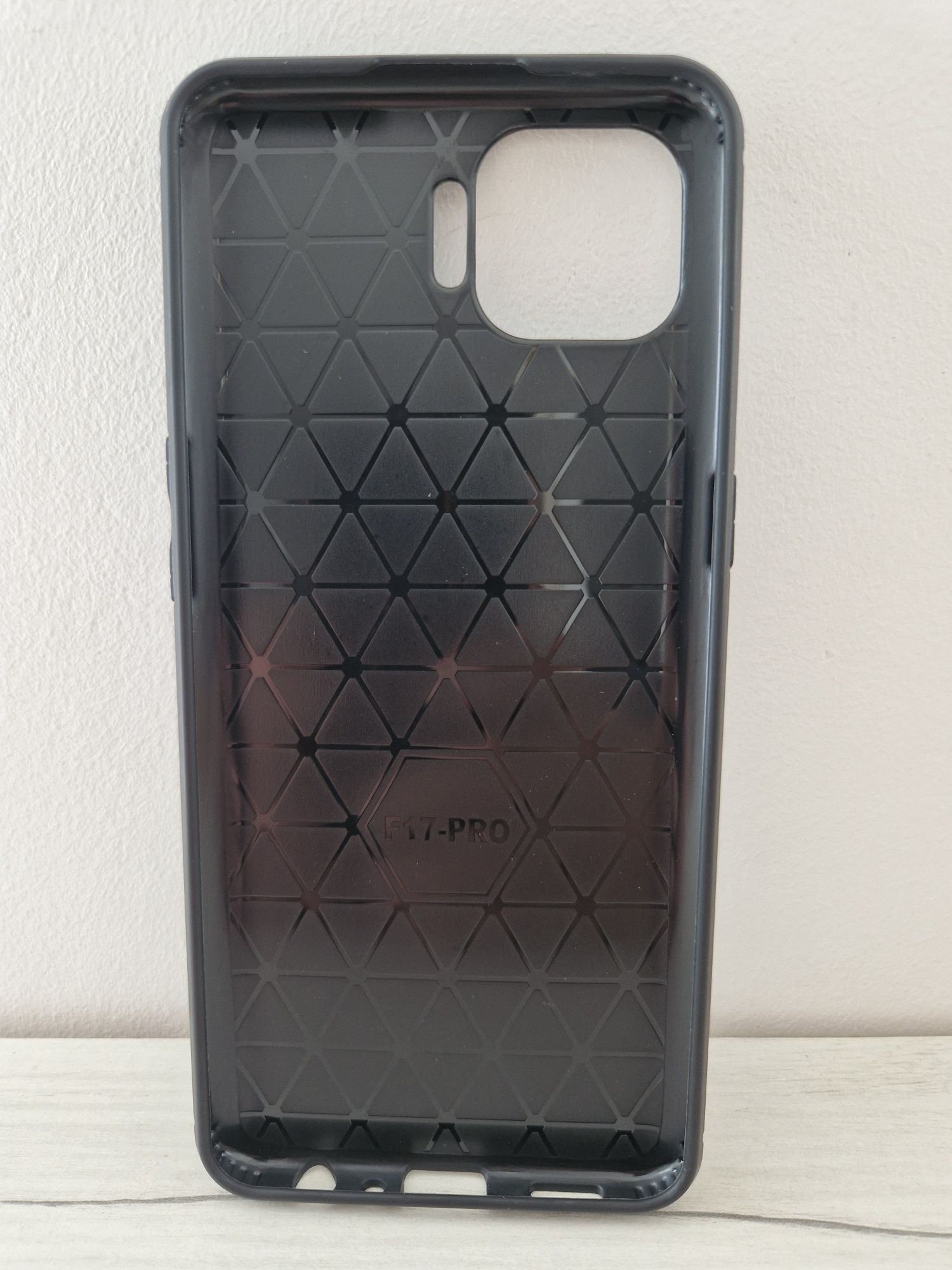 Back Case CARBON do OPPO RENO4 F Czarny