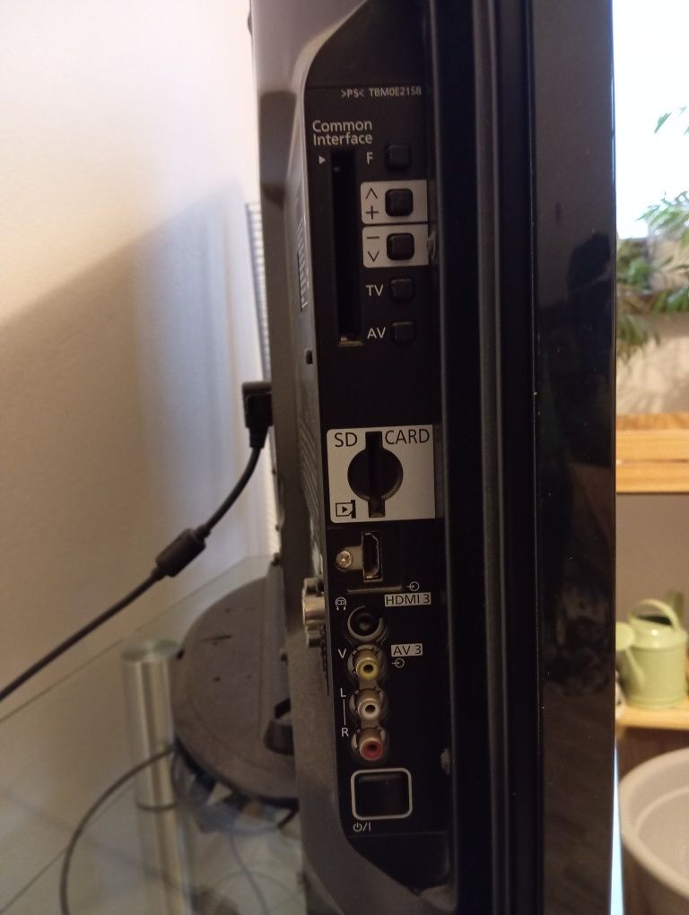 Panasonic viera TXP42X20X + stolik szklany