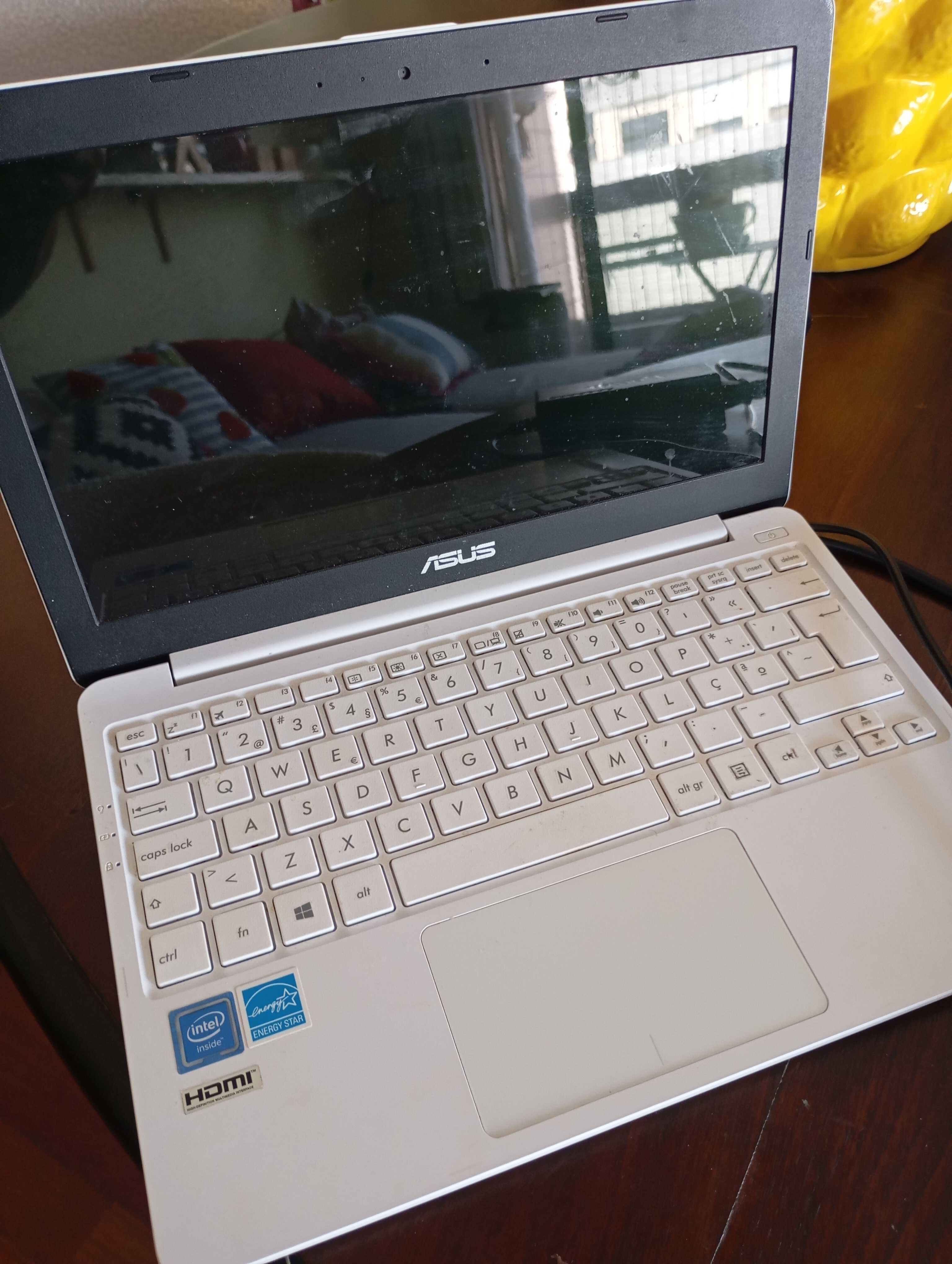 Computador asus pouco uso